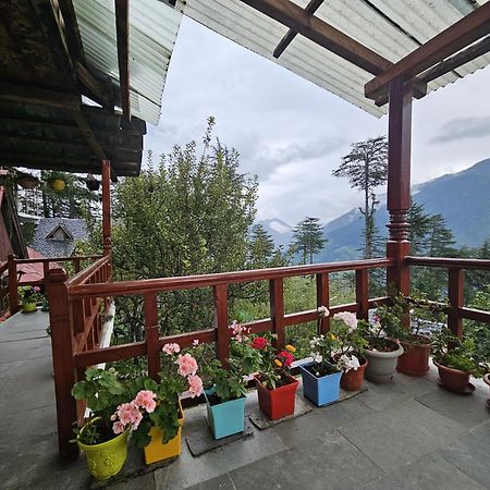 Ishan Log Huts-A Boutique Home Stay Banjār Екстериор снимка