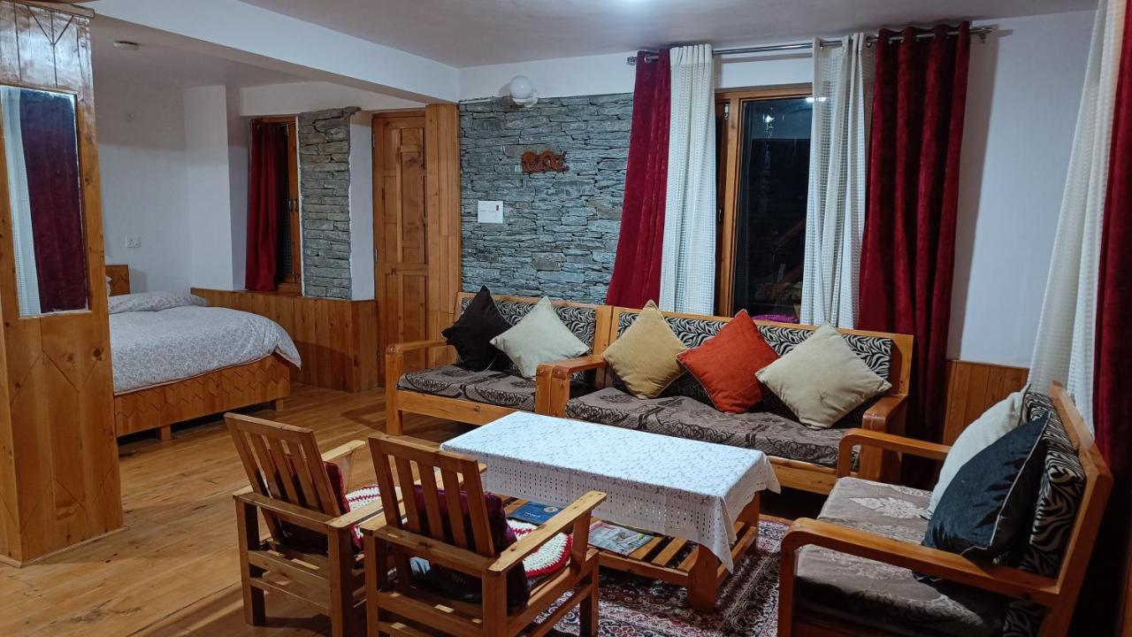 Ishan Log Huts-A Boutique Home Stay Banjār Екстериор снимка