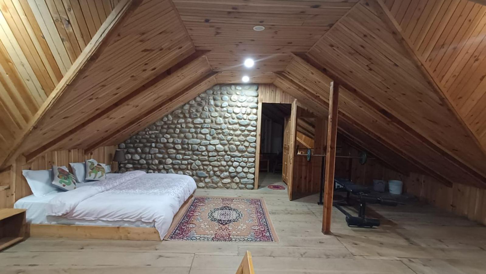 Ishan Log Huts-A Boutique Home Stay Banjār Екстериор снимка