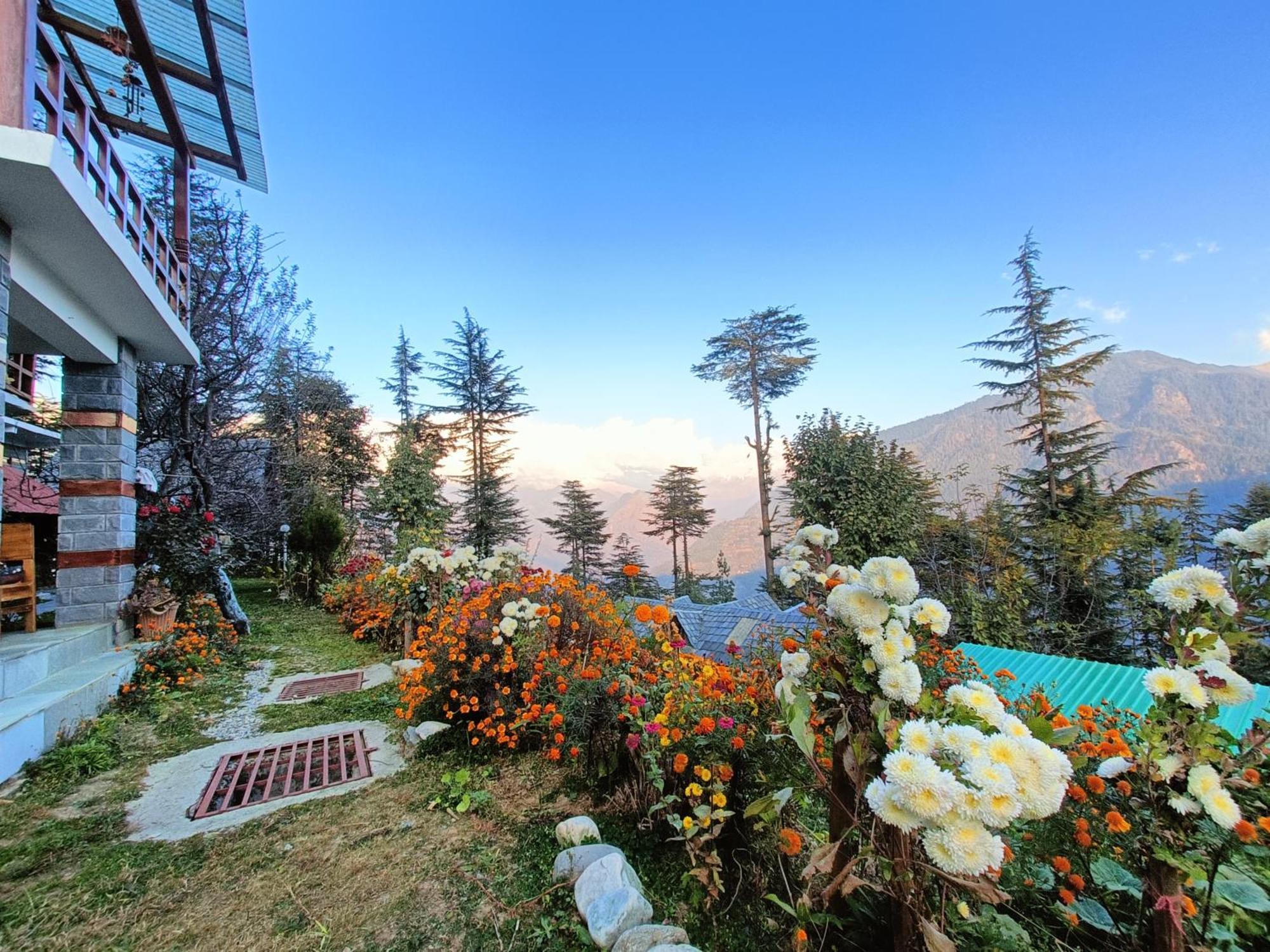 Ishan Log Huts-A Boutique Home Stay Banjār Екстериор снимка