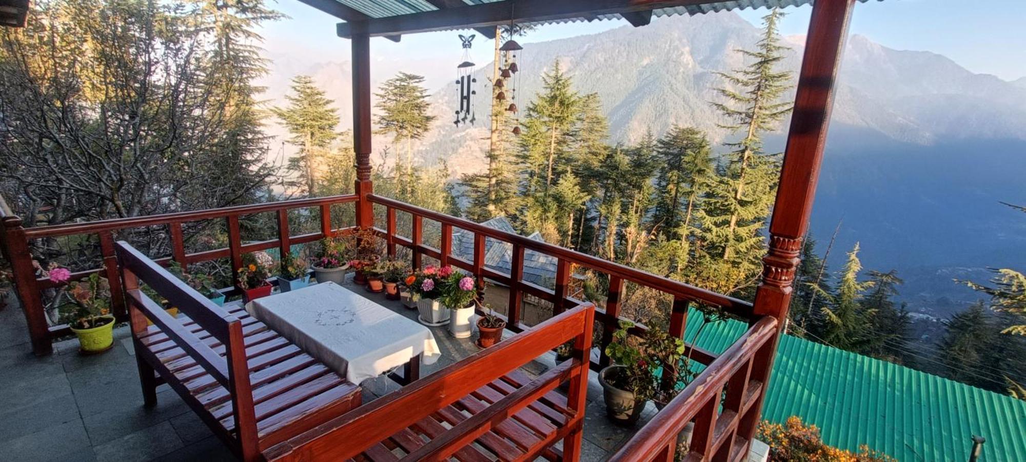 Ishan Log Huts-A Boutique Home Stay Banjār Екстериор снимка