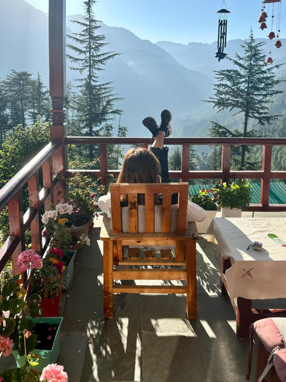 Ishan Log Huts-A Boutique Home Stay Banjār Екстериор снимка